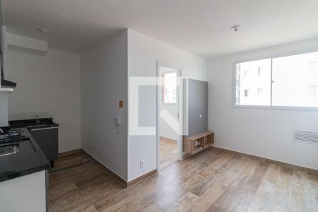 Sala/Cozinha de apartamento para alugar com 2 quartos, 35m² em Vila Gomes, São Paulo