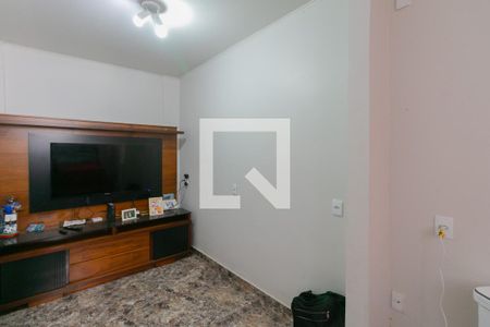 Quarto 1 de casa para alugar com 3 quartos, 240m² em Vila Cloris, Belo Horizonte