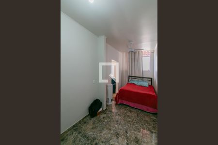 Quarto 1 de casa para alugar com 3 quartos, 240m² em Vila Cloris, Belo Horizonte