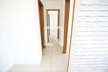 Corredor de apartamento para alugar com 2 quartos, 76m² em Residencial Celina Park, Goiânia