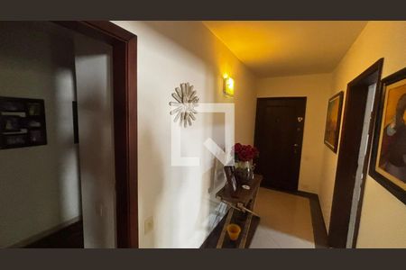 Corredor de apartamento para alugar com 3 quartos, 190m² em Itaim Bibi, São Paulo