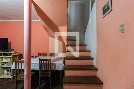 Sala de casa à venda com 2 quartos, 88m² em Vila Carmosina, São Paulo