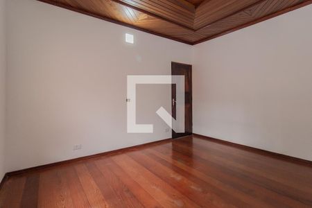 Quarto 1 de casa para alugar com 5 quartos, 220m² em Vila Assis Brasil, Mauá