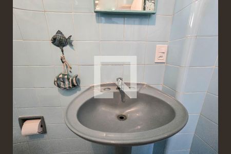 Banheiro de apartamento para alugar com 1 quarto, 98m² em Ponta da Praia, Santos