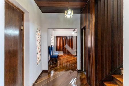 Entrada de casa para alugar com 5 quartos, 280m² em Campos Elíseos, São Paulo