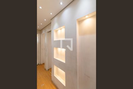 Corredor de apartamento para alugar com 2 quartos, 52m² em Parada Xv de Novembro, São Paulo