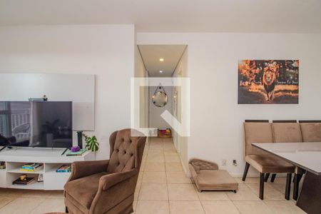 Sala de apartamento à venda com 3 quartos, 67m² em Jardim Sabará, Porto Alegre