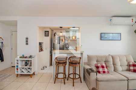 Sala de apartamento à venda com 3 quartos, 67m² em Jardim Sabará, Porto Alegre