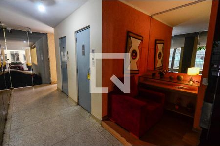 Hall de apartamento à venda com 3 quartos, 160m² em Tijuca, Rio de Janeiro