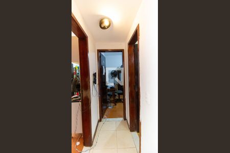 Corredor de casa à venda com 5 quartos, 720m² em Vila Progresso, Niterói