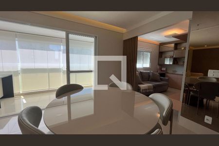 Sala de apartamento à venda com 2 quartos, 106m² em Fazenda São Quirino, Campinas