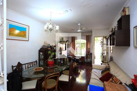 Sala de casa de condomínio à venda com 2 quartos, 100m² em Vila Pirajussara, São Paulo