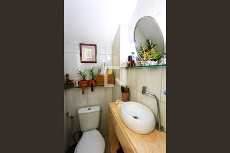 Lavabo de casa de condomínio à venda com 2 quartos, 100m² em Vila Pirajussara, São Paulo
