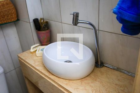 Lavabo de casa de condomínio à venda com 2 quartos, 100m² em Vila Pirajussara, São Paulo