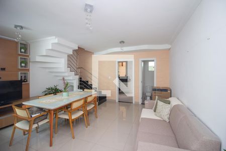 Sala de casa à venda com 3 quartos, 160m² em Cabral, Contagem