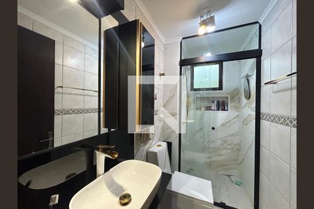 Banheiro de apartamento à venda com 1 quarto, 42m² em Vila Rosa, Novo Hamburgo