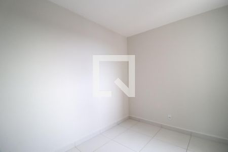 Quarto 1 de apartamento para alugar com 2 quartos, 56m² em Novo Mundo, Uberlândia