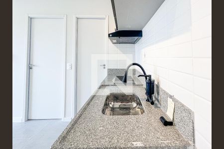 Sala/Cozinha de apartamento para alugar com 1 quarto, 29m² em Vila Romana, São Paulo