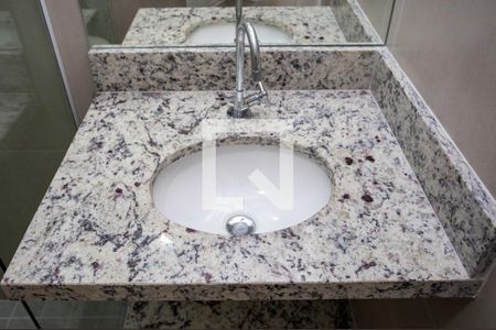 Banheiro de apartamento para alugar com 1 quarto, 21m² em Centro, Diadema