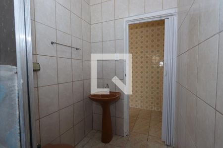 Banheiro de casa para alugar com 1 quarto, 50m² em Jardim Itapolis, São Paulo