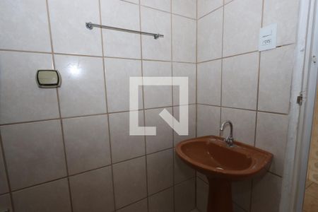 Banheiro de casa para alugar com 1 quarto, 50m² em Jardim Itapolis, São Paulo