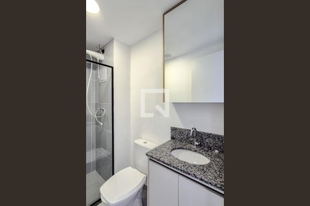 Banheiro de apartamento para alugar com 1 quarto, 27m² em Barra Funda, São Paulo