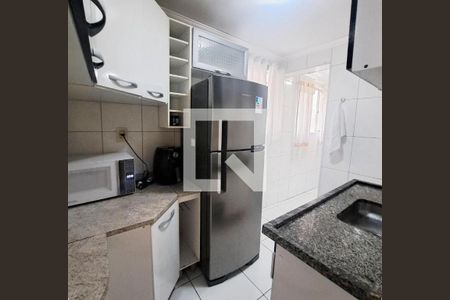 Cozinha de apartamento para alugar com 2 quartos, 50m² em Quitaúna, Osasco