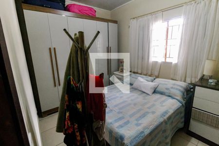 Quarto 1 de casa para alugar com 2 quartos, 50m² em Arraial Paulista, Taboão da Serra