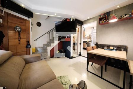 Sala/Cozinha de casa de condomínio à venda com 2 quartos, 52m² em Jardim Triana, São Paulo