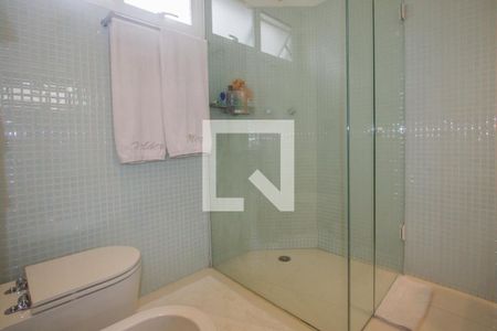 Banheiro da Suíte 1 de apartamento para alugar com 3 quartos, 340m² em Brooklin, São Paulo