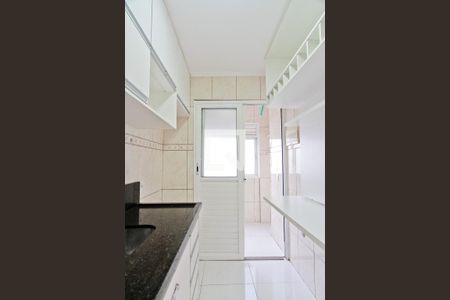 Sala/Cozinha de apartamento à venda com 2 quartos, 55m² em Parque Maria Domitila, São Paulo