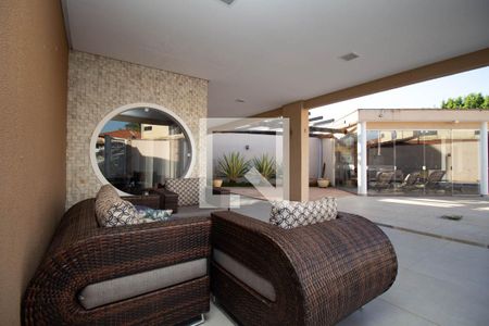Varanda de casa de condomínio à venda com 5 quartos, 780m² em Samambaia Sul (Samambaia), Brasília