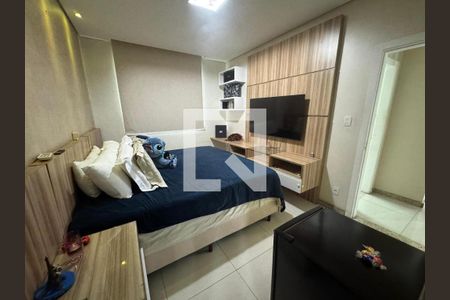 Suíte de casa à venda com 4 quartos, 360m² em Planalto, Belo Horizonte