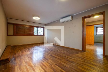 Suíte 1 de casa à venda com 4 quartos, 400m² em Alto de Pinheiros, São Paulo