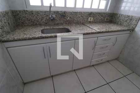 Cozinha de casa para alugar com 3 quartos, 107m² em Centro, Uberlândia