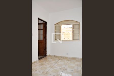 Quarto 01 de casa para alugar com 2 quartos, 80m² em Jardim Maristela, São Paulo