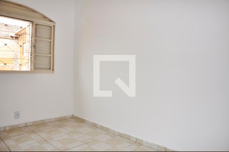 Quarto 01 de casa para alugar com 2 quartos, 80m² em Jardim Maristela, São Paulo