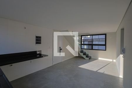 Sala/cozinha de apartamento à venda com 2 quartos, 110m² em Santa Efigênia, Belo Horizonte