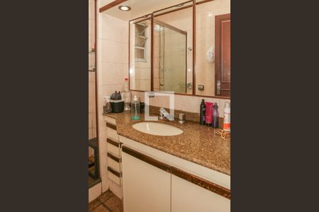 Banheiro de casa à venda com 3 quartos, 250m² em Alto da Lapa, São Paulo