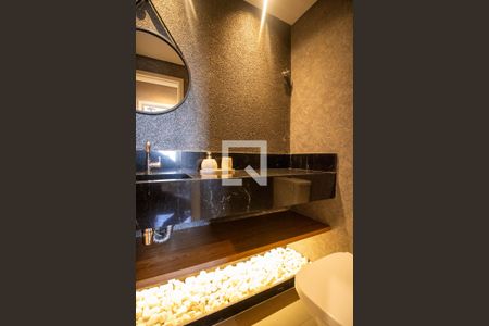 Lavabo de apartamento à venda com 3 quartos, 120m² em Vila Suzana, São Paulo