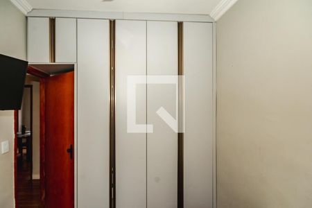 Quarto de apartamento à venda com 2 quartos, 130m² em Planalto, Belo Horizonte