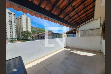 Casa à venda com 3 quartos, 200m² em Santa Rosa, Niterói