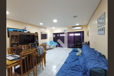 Sala de casa à venda com 4 quartos, 200m² em Vila da Saúde, São Paulo