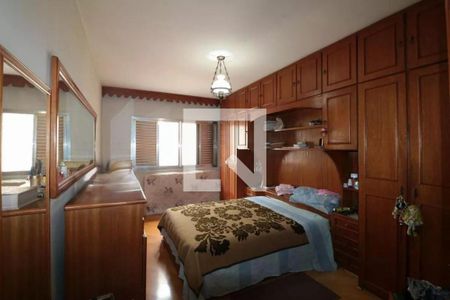 Casa à venda com 4 quartos, 168m² em Vila Carrão, São Paulo