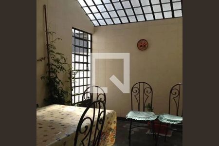 Casa à venda com 4 quartos, 287m² em Vila Carrão, São Paulo