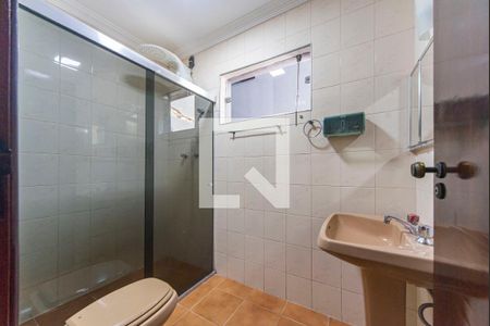Banheiro  de casa para alugar com 3 quartos, 135m² em Vila América, Santo André