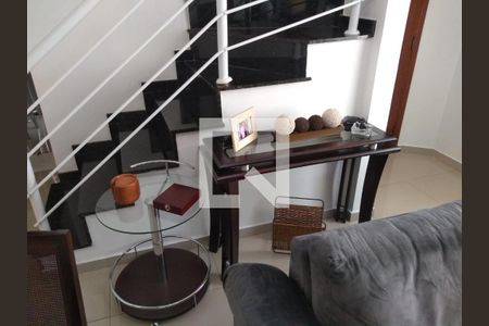 Casa à venda com 2 quartos, 85m² em Vila Carrão, São Paulo