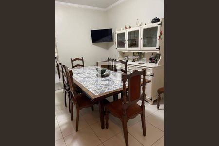 Casa à venda com 4 quartos, 200m² em Cambuci, São Paulo