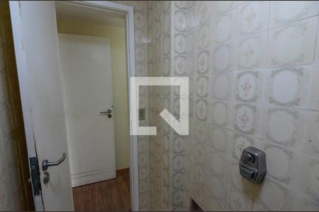 Lavabo de apartamento para alugar com 4 quartos, 140m² em Grajaú, Rio de Janeiro