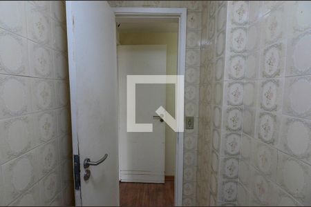 Lavabo de apartamento para alugar com 4 quartos, 140m² em Grajaú, Rio de Janeiro